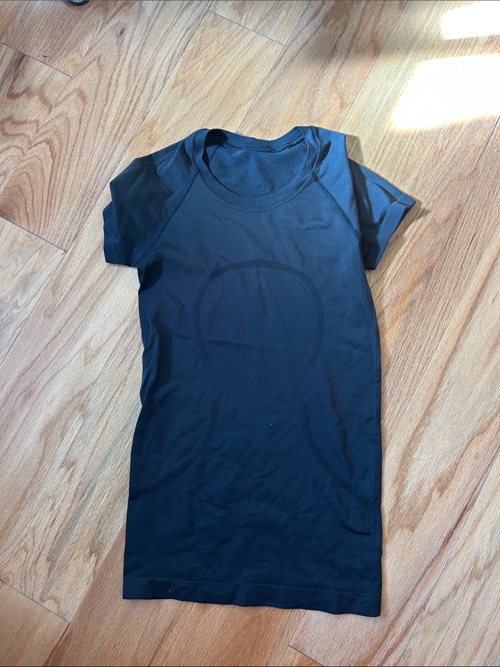 Women’s Lululemon Black Short-Sleeve Swiftly Tee